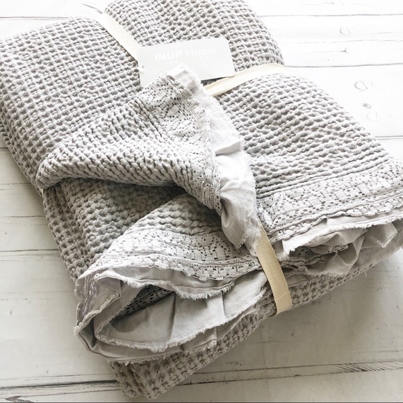 Inup Portugal Other - INUP king Ruffled Lace Coverlet Matelasse